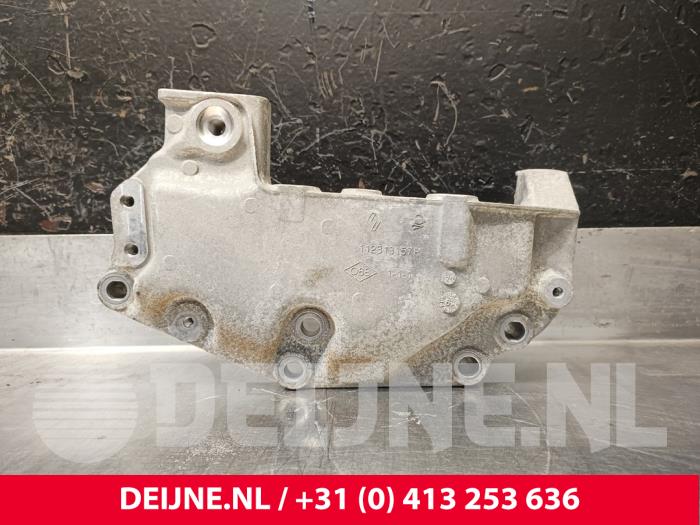Renault Trafic Motorsteun O254970