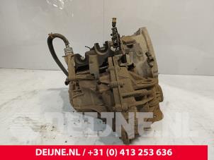 Opel Vivaro Gearbox O254983 photo 3