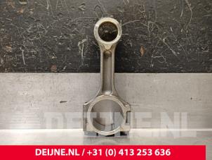 Gebruikte Drijfstang Opel Vivaro 1.6 CDTi BiTurbo 125 Prijs € 60,50 Inclusief btw aangeboden door van Deijne Onderdelen Uden B.V.