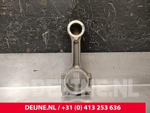 Gebruikte Drijfstang Opel Vivaro 1.6 CDTi BiTurbo 125 Prijs € 60,50 Inclusief btw aangeboden door van Deijne Onderdelen Uden B.V.