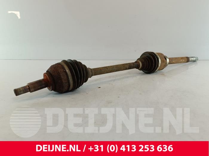 Opel Vivaro Aandrijfas rechts-voor O255005