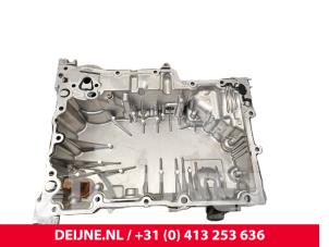 Gebruikte Carterpan Volvo XC60 II (UZ) 2.0 B5 Mild Hybrid Geartronic 16V AWD Prijs € 314,60 Inclusief btw aangeboden door van Deijne Onderdelen Uden B.V.