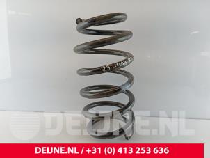 Seres 3 Schroefveer achter O255152 foto 2