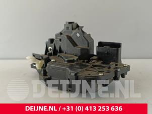Seres 3 Deurslot Mechaniek 4Deurs links-achter O255164 foto 3