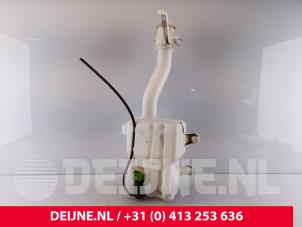 Gebruikte Ruitensproeiertank voor Seres 3 52kWh Prijs € 30,25 Inclusief btw aangeboden door van Deijne Onderdelen Uden B.V.