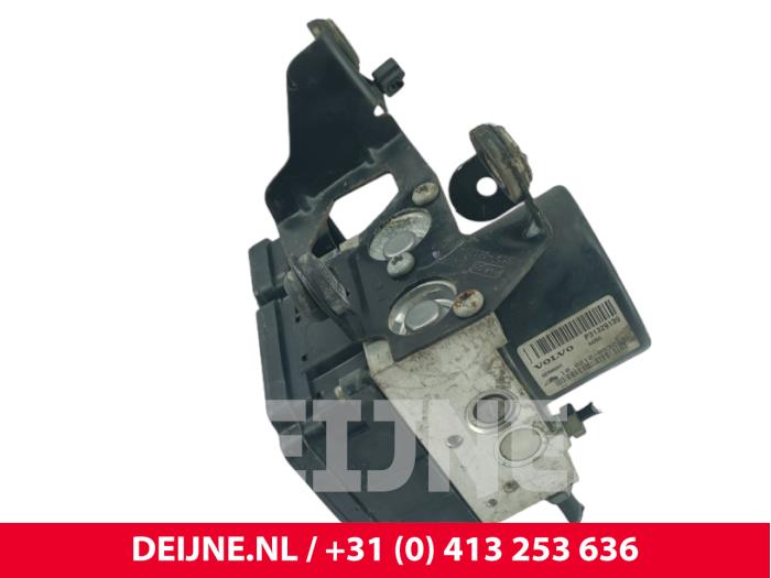Gebruikte ABS Pomp Volvo XC60 I (DZ) 2.4 D5 20V 205 AWD Prijs € 65,00 Margeregeling aangeboden door van Deijne Onderdelen Uden B.V.