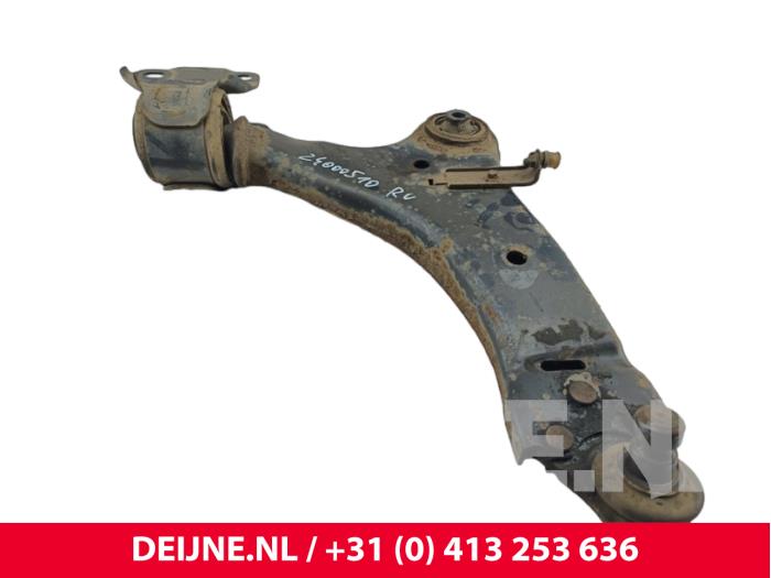 Volvo XC60 Front lower wishbone, right O255220