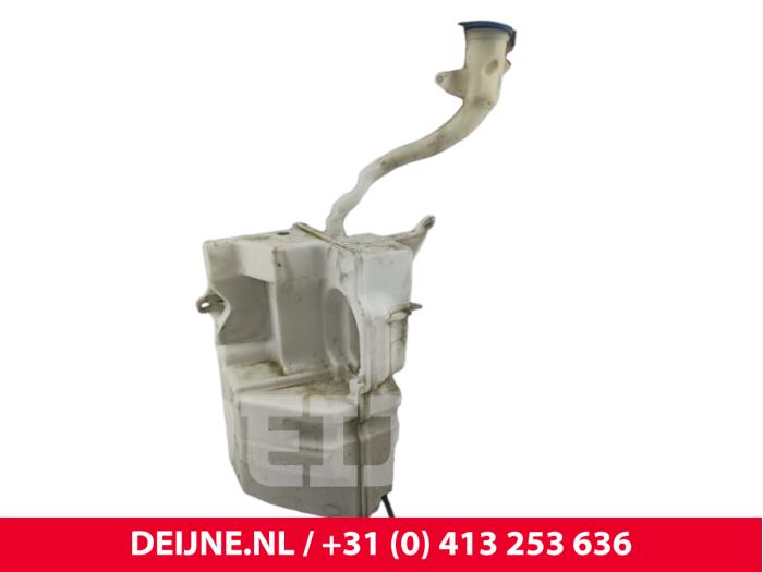 Volvo XC60 Front windscreen washer reservoir O255239