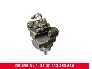 Opel Vivaro Mechanical fuel pump O255339 photo 2