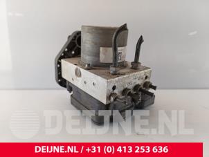 Mercedes Sprinter ABS pump O255437 photo 2