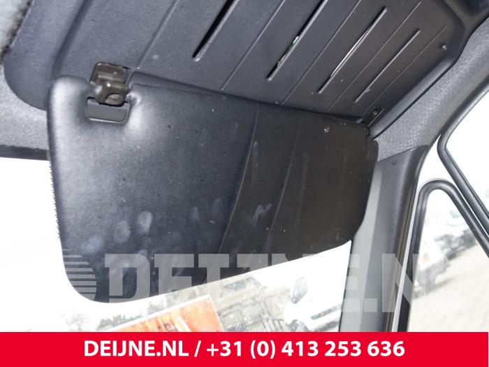 Mercedes Sprinter Zonneklep O255477