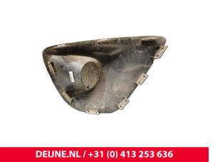 Opel Vivaro Bumper Rooster O255501 foto 2