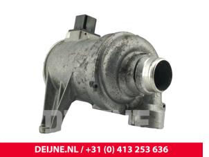 Volvo V40 Extra waterpomp O255504 foto 3