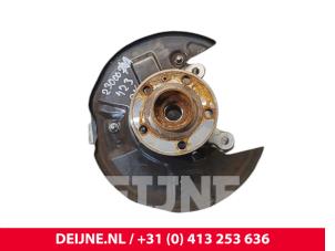 Gebruikte Fusee rechts-voor Volvo XC40 (XZ) 1.5 T2 12V Prijs € 250,00 Margeregeling aangeboden door van Deijne Onderdelen Uden B.V.