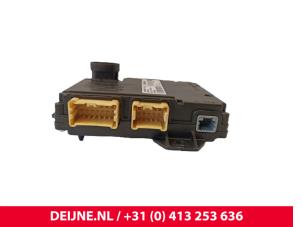 Opel Vivaro Computer Body Control O255682 foto 3