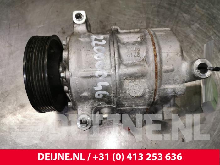 Gebruikte Aircopomp Volkswagen Crafter (SY) 2.0 TDI FWD Prijs € 150,00 Margeregeling aangeboden door van Deijne Onderdelen Uden B.V.