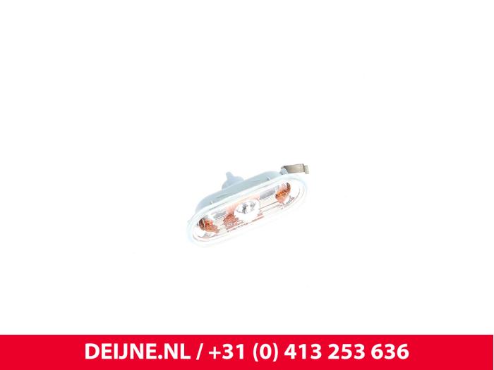 Volkswagen Transporter Indicator lens, front left O9990002701