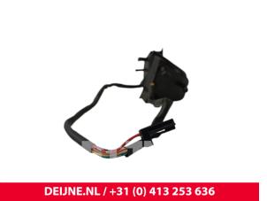 Opel Vivaro Steering wheel switch O256100 photo 2