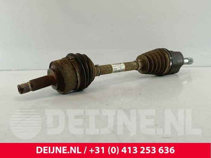 Mercedes Vito Aandrijfas links-voor O256130