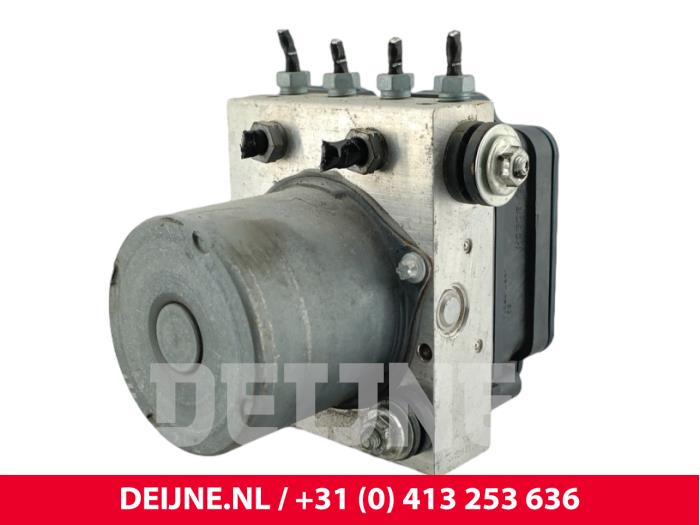 Gebruikte ABS Pomp Mercedes Vito (447.6) 1.6 111 CDI 16V Prijs € 90,75 Inclusief btw aangeboden door van Deijne Onderdelen Uden B.V.