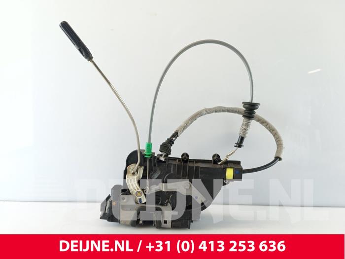 Mercedes Vito Deurslot Mechaniek 2Deurs links O256192