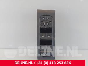 Gebruikte Schakelaar Elektrisch Raam Volvo C40 Recharge (XK) Recharge Twin 78 kWh Prijs € 36,30 Inclusief btw aangeboden door van Deijne Onderdelen Uden B.V.