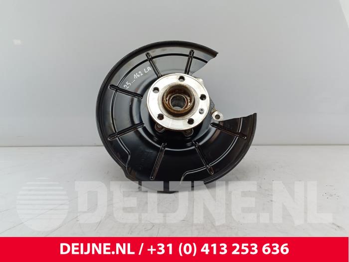 Volvo C40 Achsschenkel links hinten O256257