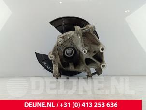 Volvo C40 Fusee links-achter O256257 foto 2