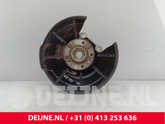 Volvo C40 Achsschenkel rechts hinten O256259