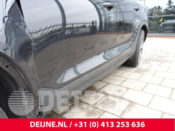 Volvo C40 Portier 4Deurs links-voor O256264