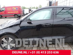 Volvo C40 Portier 4Deurs links-voor O256264 foto 2