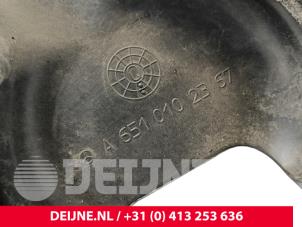 Mercedes Sprinter Abdeckblech Motor O256291 foto 3
