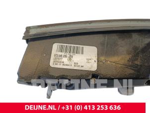Porsche Panamera Taillight, right O256339 photo 4