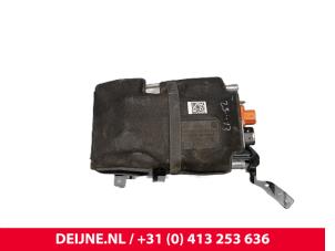 Porsche Taycan HV-koelvloeistofverwarming O256341 foto 3