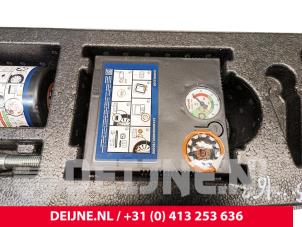 Volvo C40 Tyre repair kit O256342 photo 3