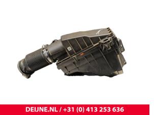 Gebruikte Luchtfilterhuis Volvo XC90 II 2.0 B5 16V Mild Hybrid AWD Prijs € 90,00 Margeregeling aangeboden door van Deijne Onderdelen Uden B.V.