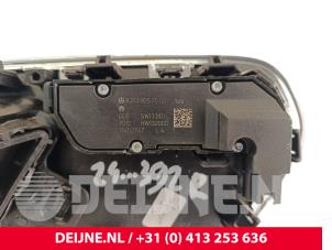 Mercedes Vito Türgriff 2-türig rechts O256359 foto 3