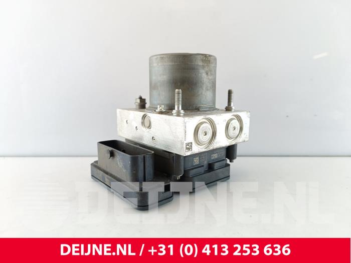 Gebruikte ABS Pomp Volkswagen Crafter (SY) 2.0 TDI FWD Prijs € 296,45 Inclusief btw aangeboden door van Deijne Onderdelen Uden B.V.