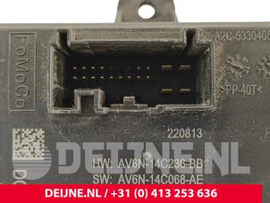 Volvo V60 Central door locking module O256799 photo 3