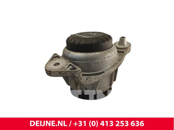 Mercedes Vito Engine mount O256814