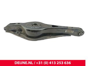 Lynk & Co 01 Federteller links hinten O256847 foto 2