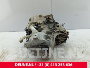 Ford Transit Connect Getriebe O256853 foto 3