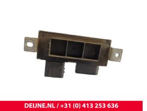 Renault Master Glow plug relay O256917 photo 2
