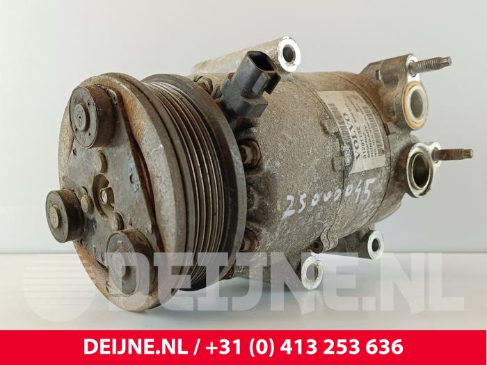 Gebruikte Aircopomp Volvo V70 (BW) 2.0 16V Prijs € 150,00 Margeregeling aangeboden door van Deijne Onderdelen Uden B.V.