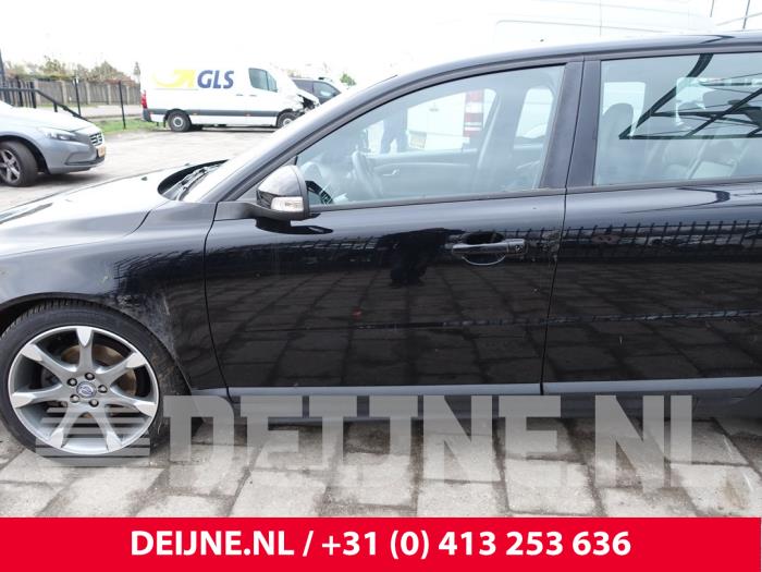 Volvo V70 Tür 4-türig links vorne O256981