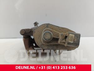 Volvo V70 Remklauw (Tang) links-achter O256983 foto 2