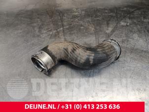 Gebruikte Intercooler Buis Mercedes Sprinter 3,5t (907.6/910.6) 316 CDI 2.1 D RWD Prijs € 42,35 Inclusief btw aangeboden door van Deijne Onderdelen Uden B.V.