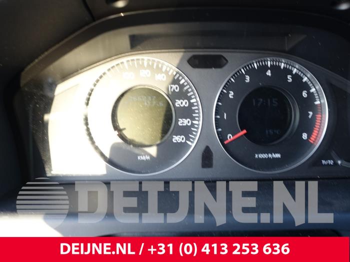 Volvo V70 Tacho - Kombiinstrument KM O257140