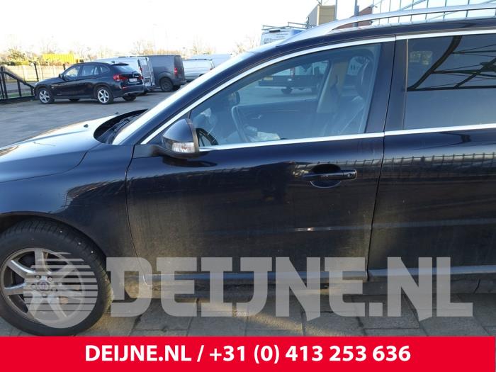 Volvo V70 Tür 4-türig links vorne O257144
