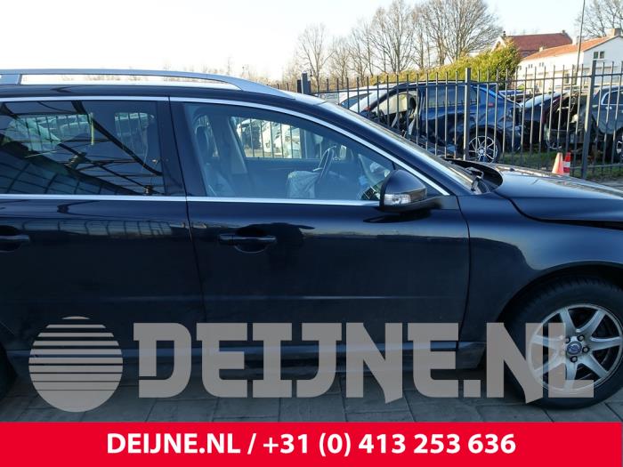 Volvo V70 Tür 4-türig rechts vorne O257146